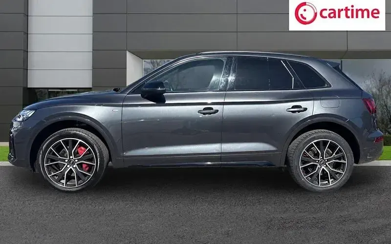 Used Audi Q5 Advanced 299 HP (219 kW) 2023 Grey SUV