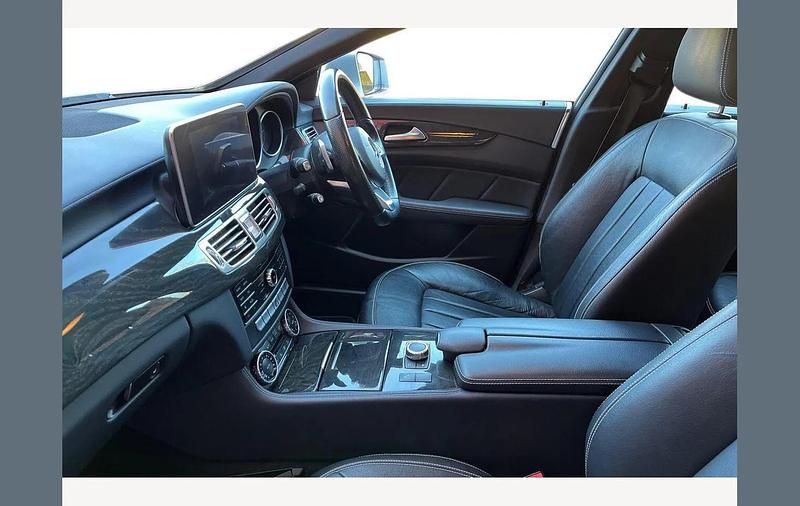 Used Mercedes CLS220 AMG Line Premium 177 HP (130 kW) 2016 Silver Coupe