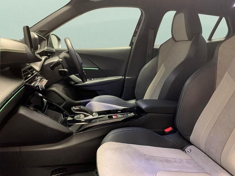 Used Peugeot e-2008 Premium 100 kW (136 HP) 2021 Black SUV
