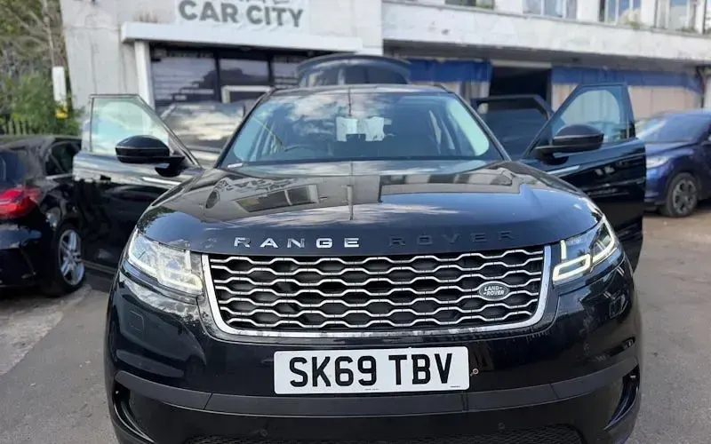 Used Land Rover Range Rover Velar S 179 HP (131 kW) 2019 Black SUV