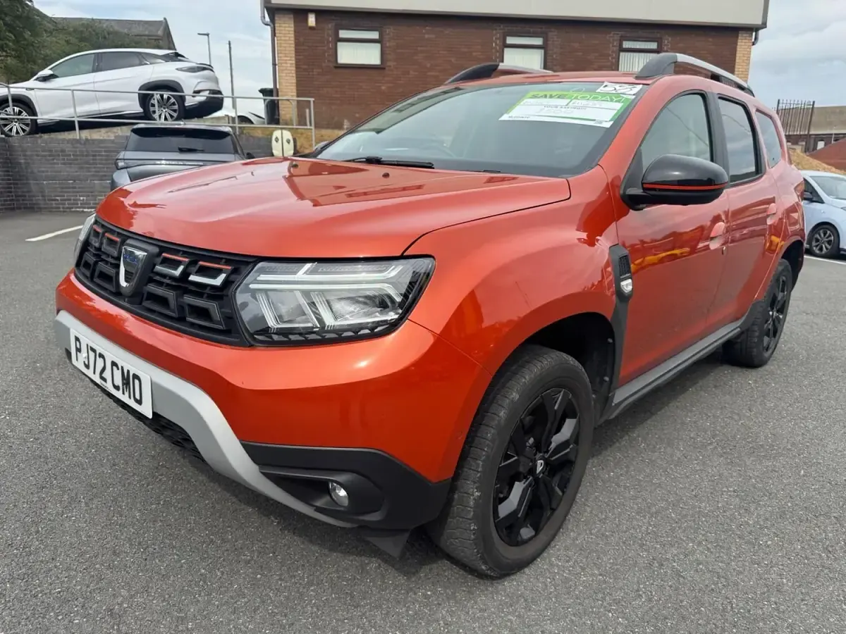 Used Dacia Duster Extreme 91 HP (66 kW) 2022 Orange SUV