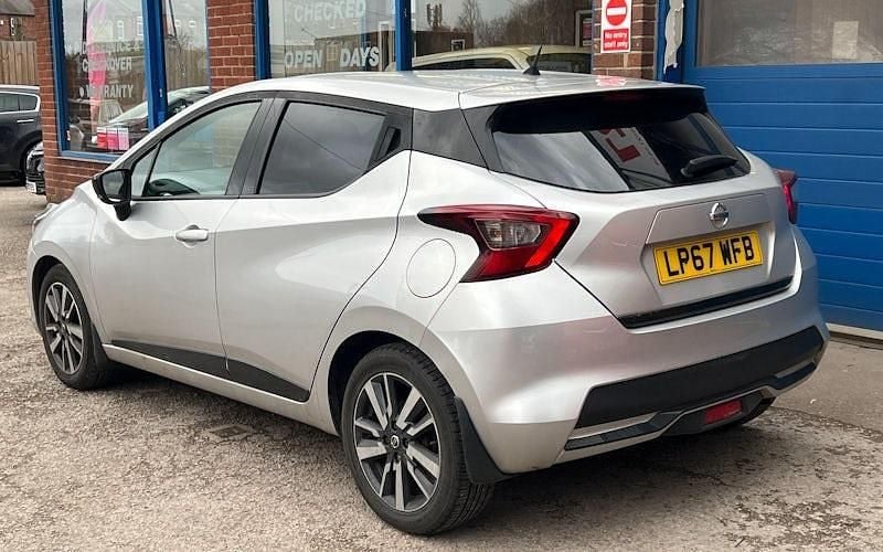 Used Nissan Micra N-Connecta 90 HP (66 kW) 2018 Silver Hatchback