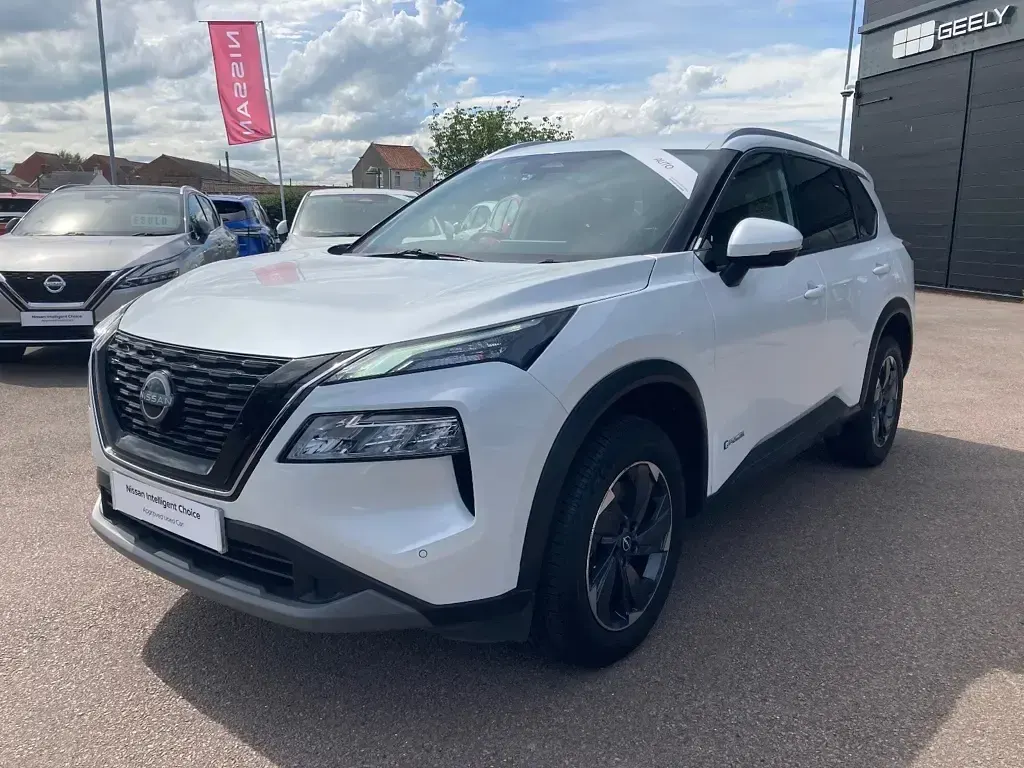 Used Nissan X-Trail N-Connecta 213 HP (156 kW) 2025 White SUV