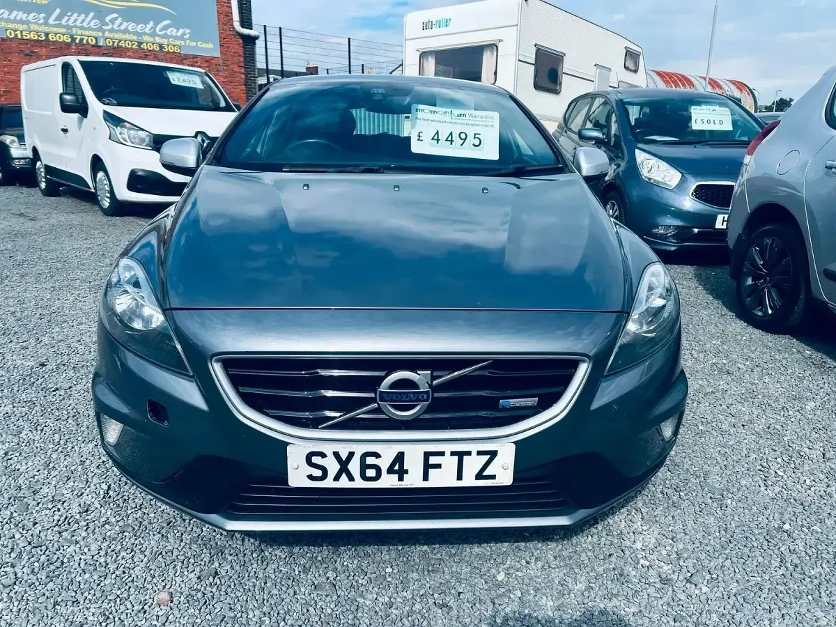 Used Volvo V40 R-Design 115 HP (84 kW) 2014 Grey Hatchback