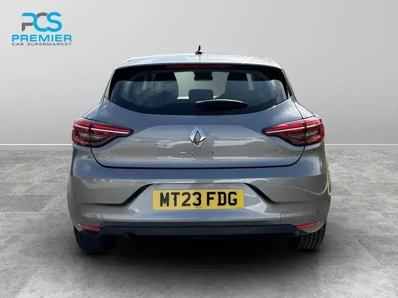 Usado Renault Clio V Evolution 90 HP (66 kW) 2023 Cinzento Citadino