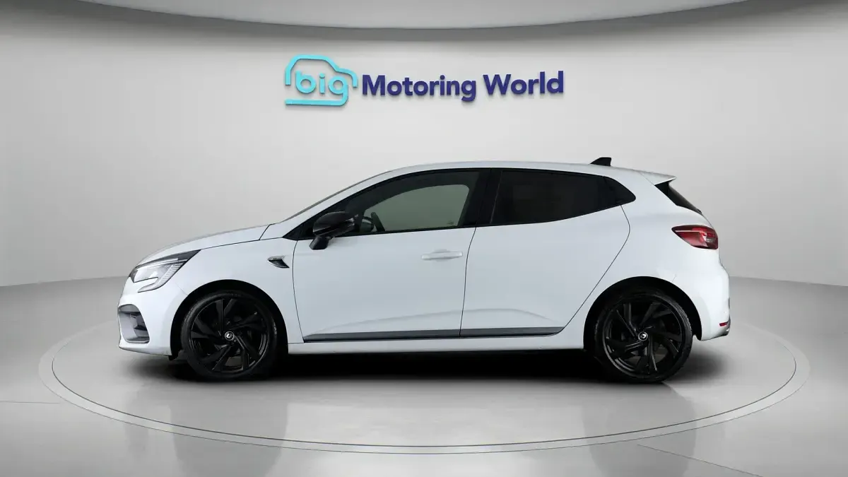 Używany Renault Clio V RS Line 90 KM (66 kW) 2023 Biały Hatchback