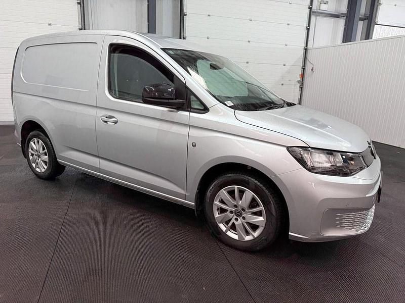 Begagnad VW Caddy Pro 2023 Silver Minibuss