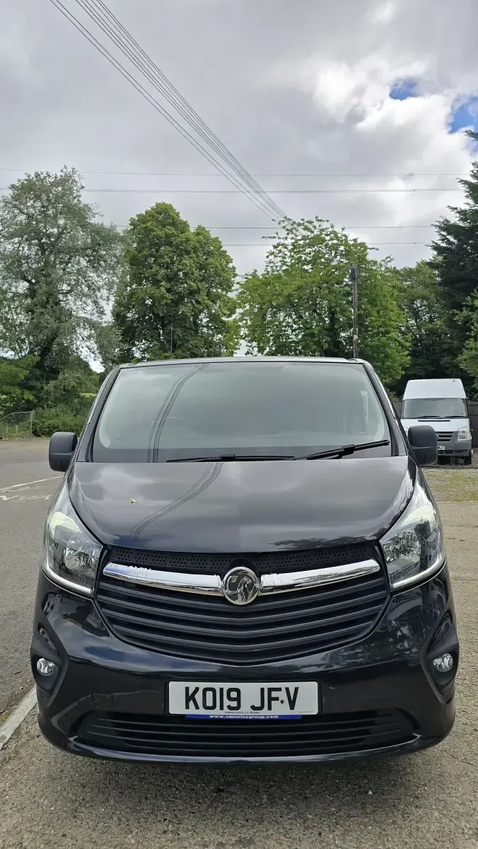 Used Vauxhall Vivaro Sportive 120 HP (88 kW) 2019 Black MPV