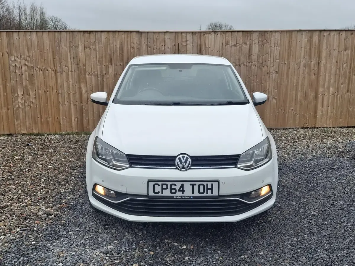 Used VW Polo SEL 2015 White Hatchback