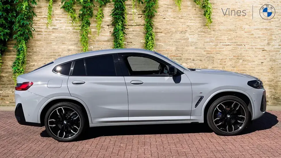 Usado BMW X4 Comfort Edition 335 CV (246 kW) 2022 Gris SUV