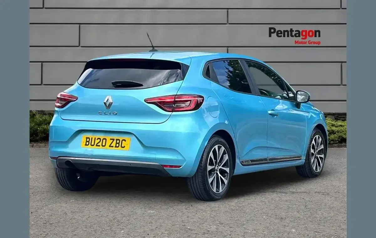 Begagnad Renault Clio V Iconic 99 HK (72 kW) 2020 Blå Halvkombi