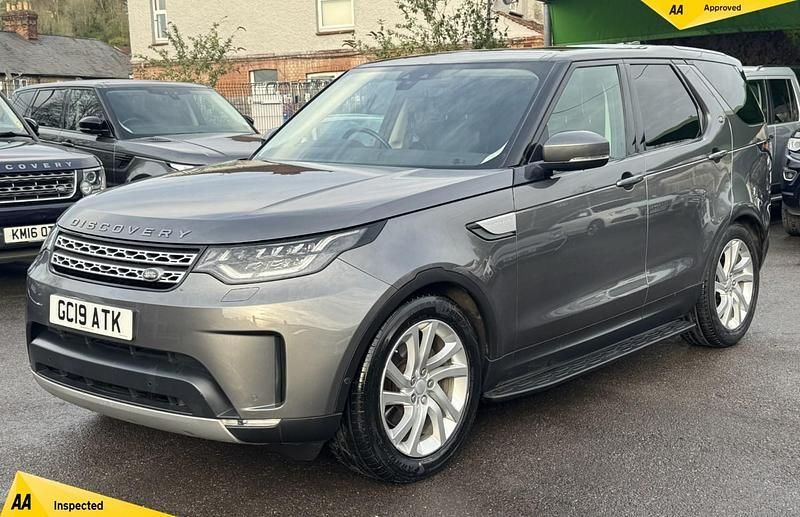 Grey Used 2019 Land Rover Discovery 5 HSE SUV | £23,995 (Good price) - Image 1/2