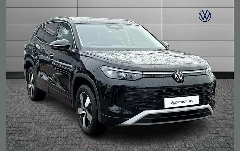 Black Used 2025 VW Tayron Match SUV | £37,990 (Super price) - Image 1/4