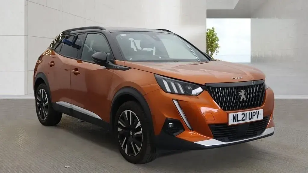 Begagnad Peugeot 2008 Premium 131 HK (96 kW) 2021 SUV
