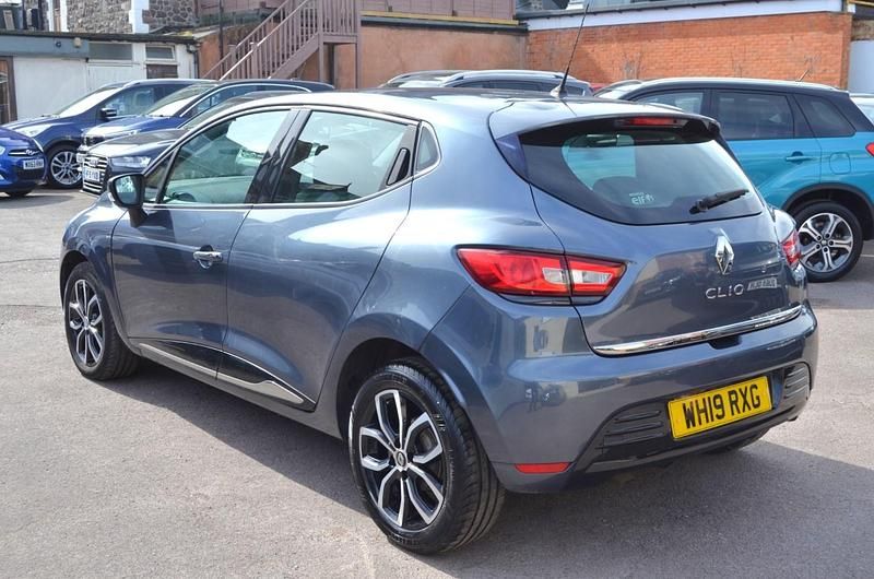 Used Renault Clio V Play 2026 Grey Hatchback