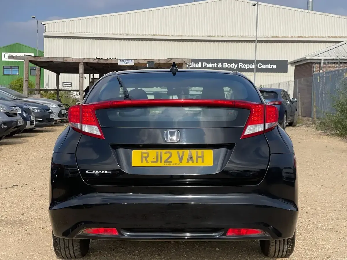 Used Honda Civic ES 150 HP (110 kW) 2012 Black Hatchback