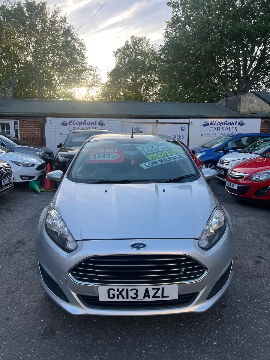 Used Ford Fiesta Style 82 HP (60 kW) 2013 Silver Hatchback