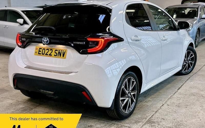 Used Toyota Yaris Hybrid Design 116 HP (85 kW) 2025 Hatchback