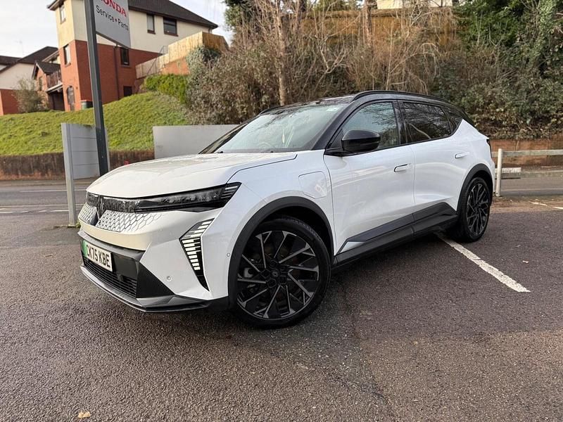 White/black Used 2025 Renault Scenic E-Tech Techno Esprit Alpine SUV | £33,495 - Image 1/4