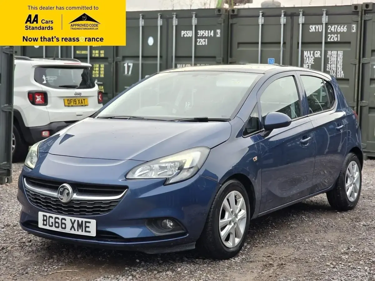 Used Vauxhall Corsa Design Edition 90 HP (66 kW) 2016 Blue Hatchback