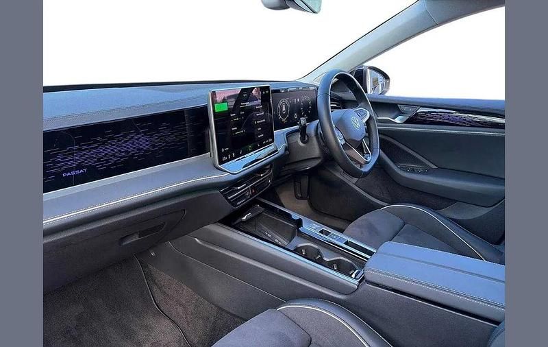Usado VW Passat Elegance 147 CV (108 kW) 2025 Negro Familiar