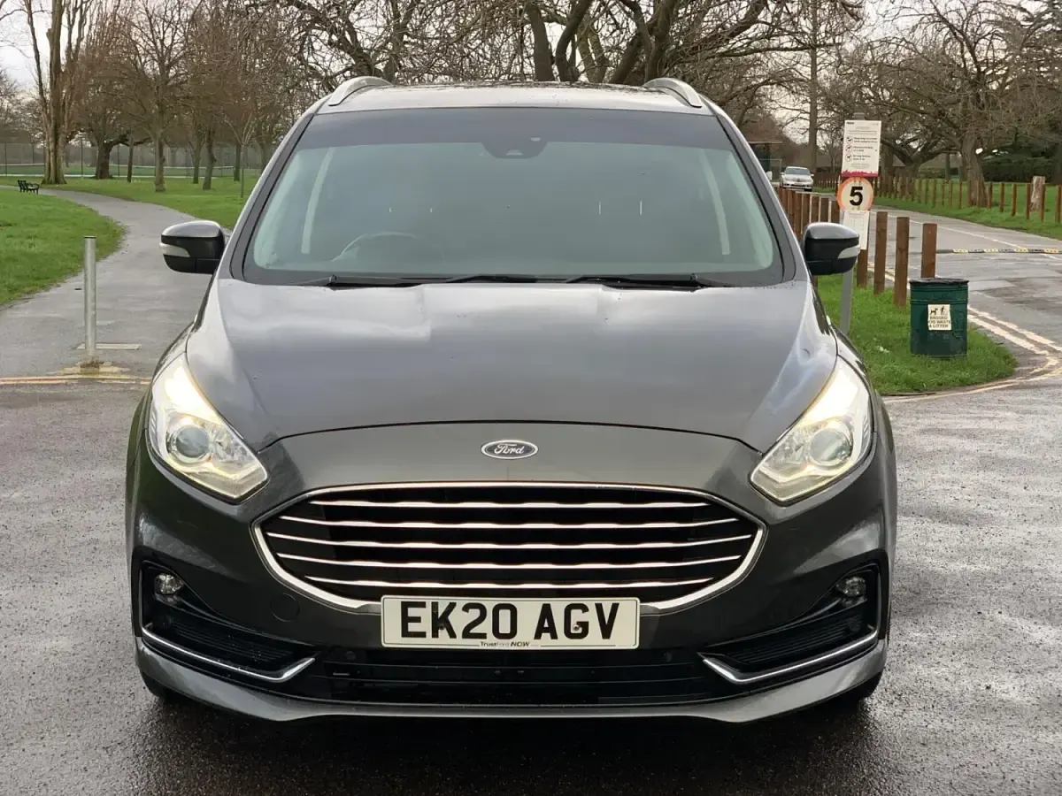 Usado Ford Galaxy Titanium 2020 Cinzento Monovolume