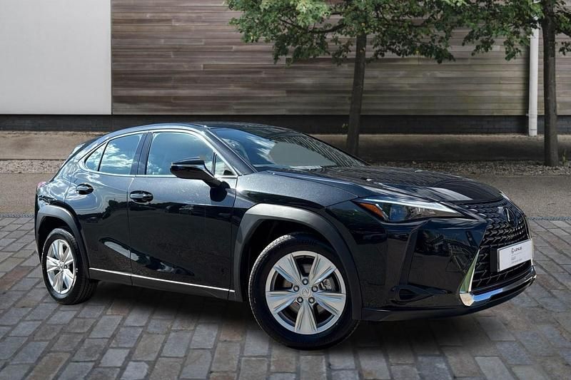 Used 2025 Lexus UX 300h SUV | £29,881 - Image 1/4
