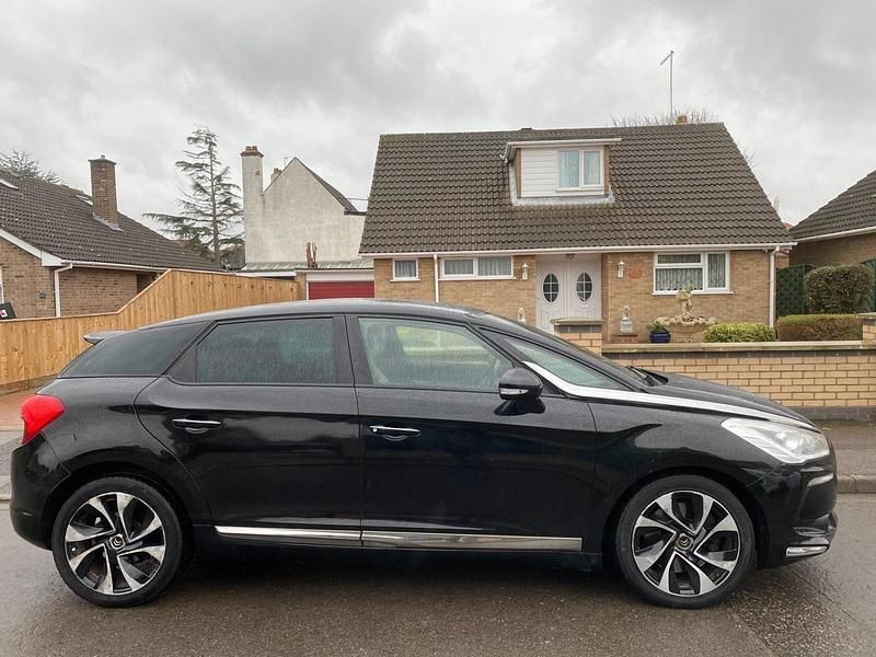 Used Citroën DS5 2014 Black Hatchback