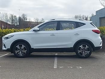 Used MG ZS Excite 111 HP (81 kW) 2023 White SUV