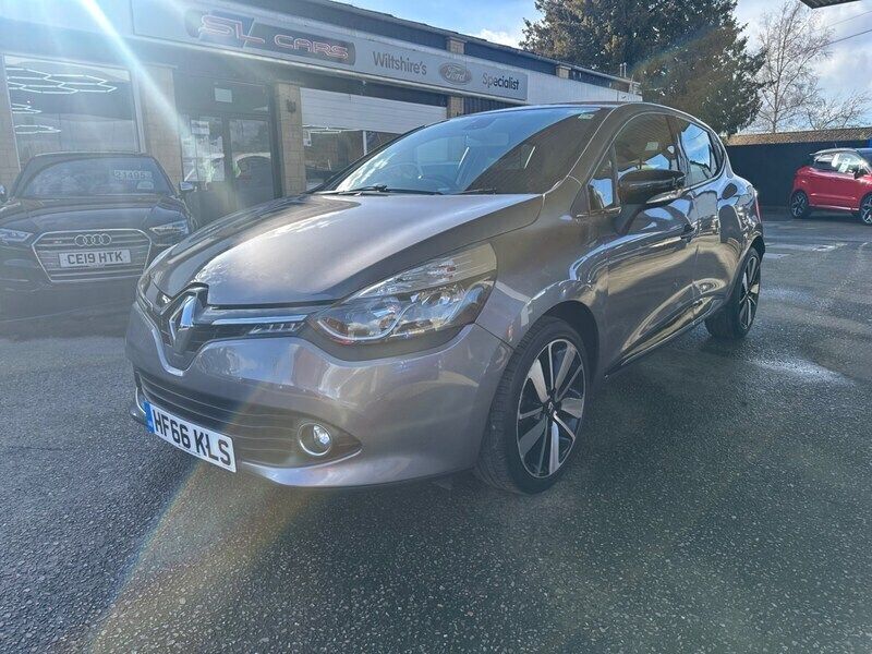 Grey Used 2016 Renault Clio IV Dynamique Hatchback | £8,995 (Fair price) - Image 1/4