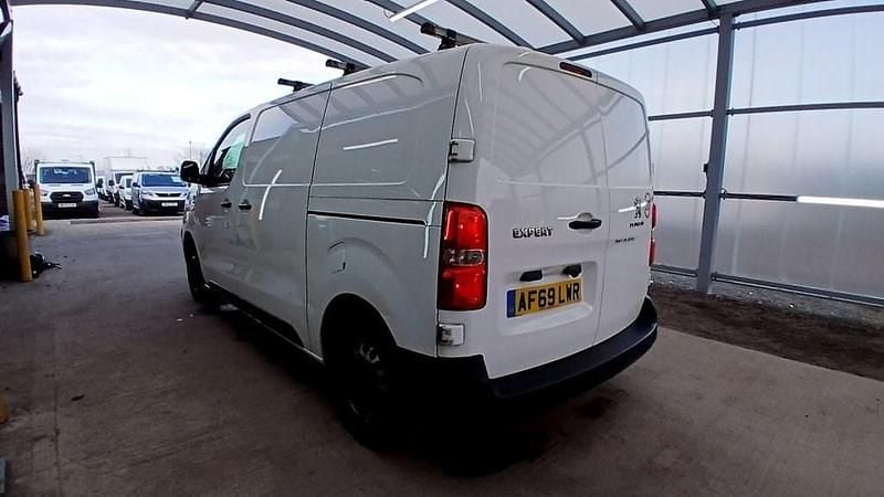 Used Peugeot Expert S 2019 White Van