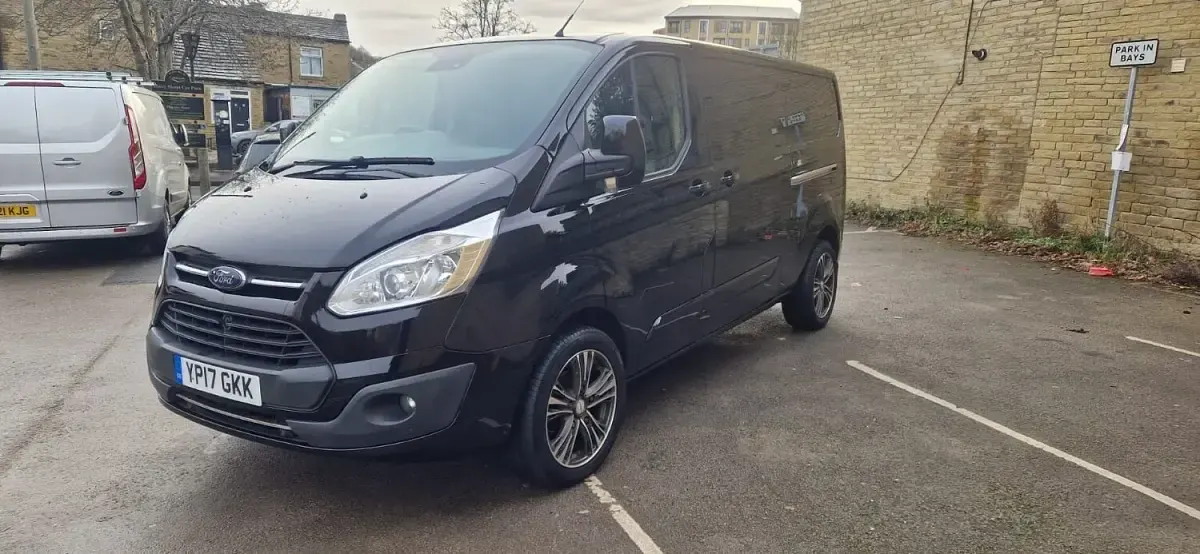 Used Ford Transit Custom Limited 130 HP (95 kW) 2017 Black Van