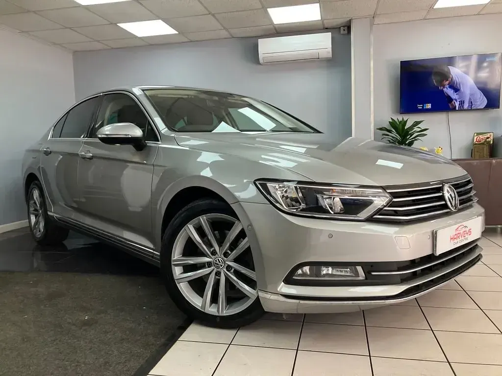 Used VW Passat GT 120 HP (88 kW) 2015 Silver Sedan