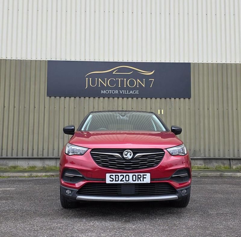 Used Vauxhall Grandland X SRi 130 HP (95 kW) 2020 Red SUV