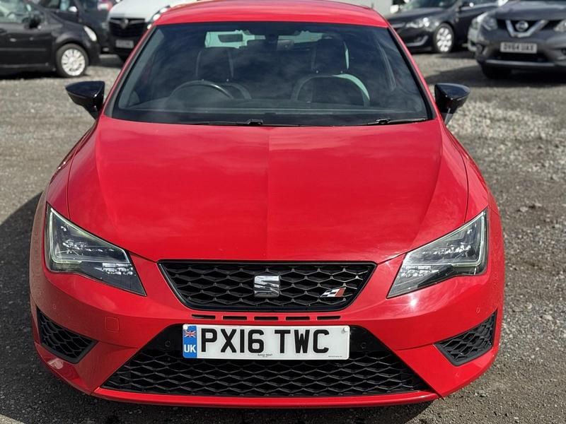 Used Seat Leon Cupra 290 290 HP (213 kW) 2016 Red Hatchback
