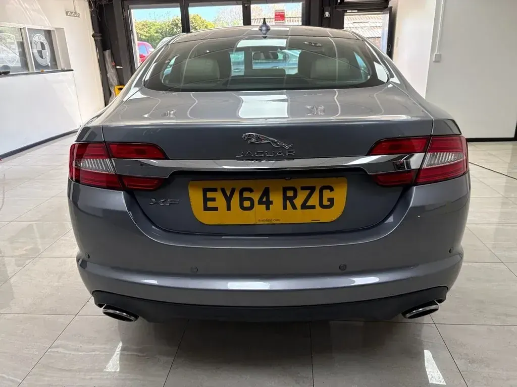 Used Jaguar XF Premium Luxury 240 HP (176 kW) 2014 Grey Sedan