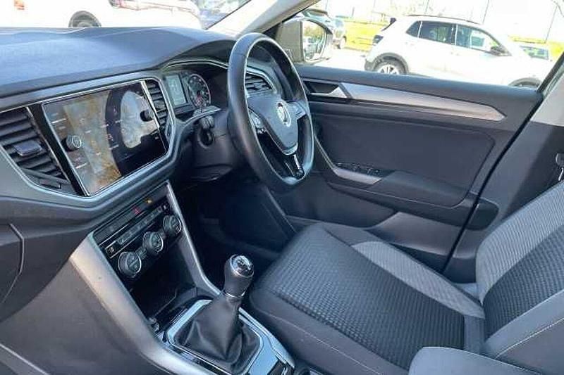 Used VW T-Roc Active 110 HP (80 kW) 2021 Grey SUV