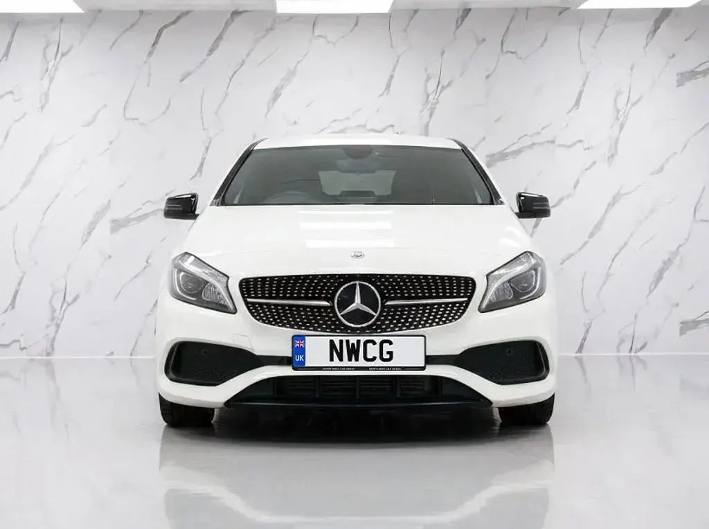 Used Mercedes A180 Executive 109 HP (80 kW) 2017 White Hatchback
