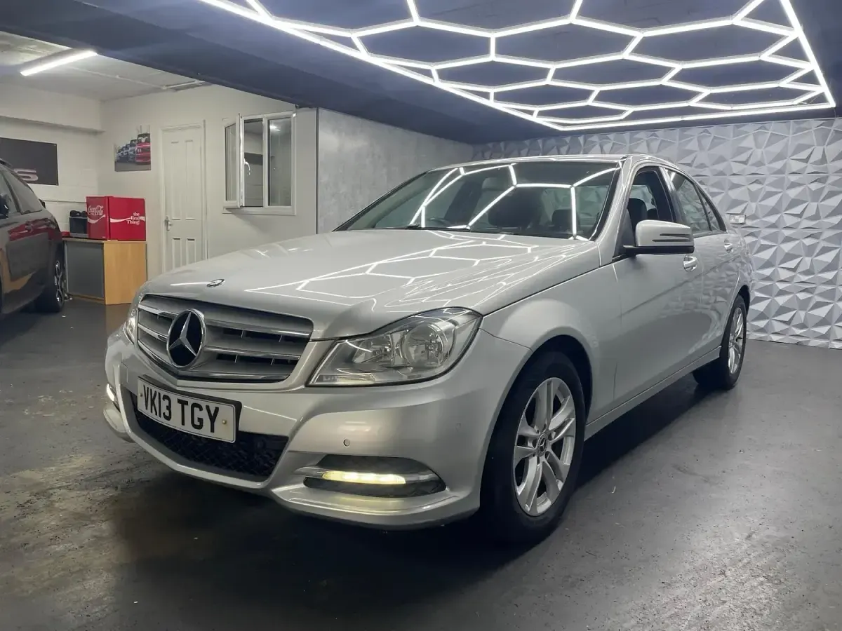 Used Mercedes C220 Executive 2013 Silver Sedan