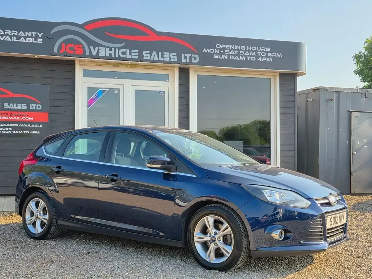 Usado Ford Focus Zetec 2012 Azul Citadino