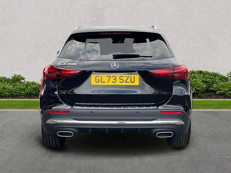 Used Mercedes GLA200 Executive 163 HP (119 kW) 2024 Black SUV