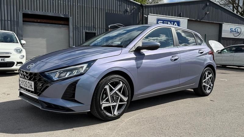 Used Hyundai i20 Premium 90 HP (66 kW) 2025 Blue Hatchback