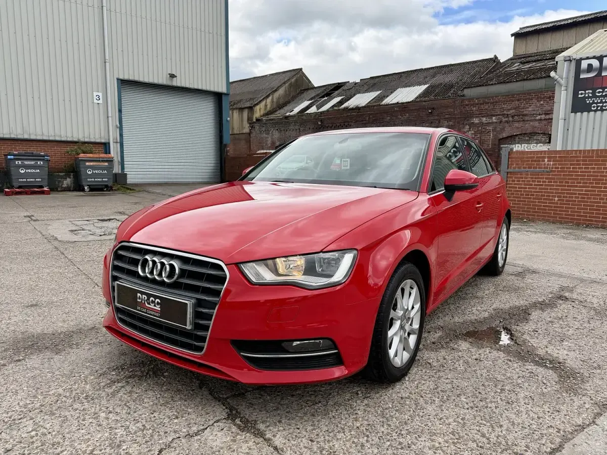 Used Audi A3 Basis 2013 Red Hatchback