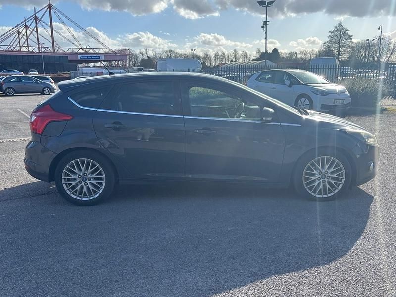 Used Ford Focus Zetec 115 HP (84 kW) 2013 Grey Hatchback