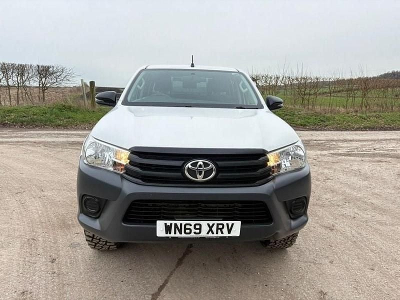 Used Toyota HiLux Active 2019 White Pickup