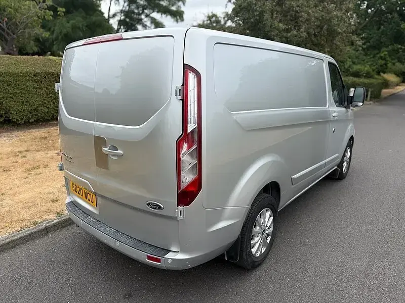 Used Ford Transit Custom Limited 130 HP (95 kW) 2020 Silver Van