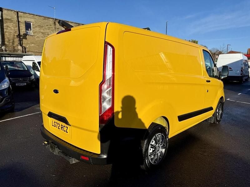 Used Ford Transit Custom 130 HP (95 kW) 2022 Yellow Van
