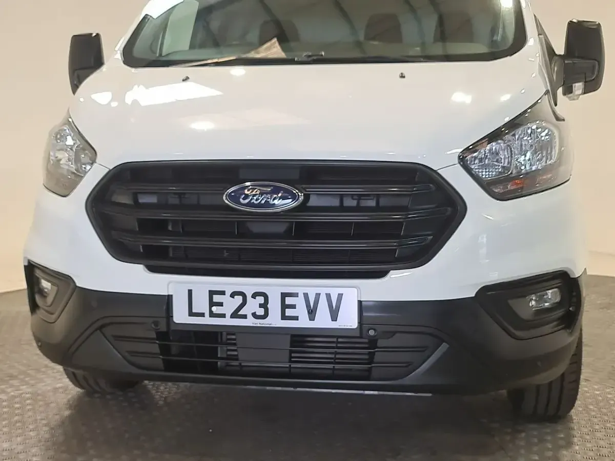 Used Ford Transit Custom 130 HP (95 kW) 2023 White Van