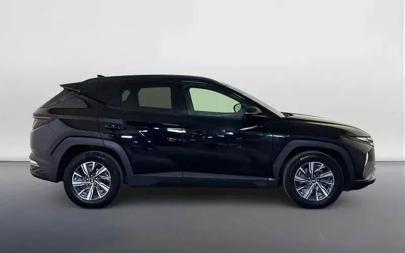 Used Hyundai Tucson SE 150 HP (110 kW) 2022 Black SUV