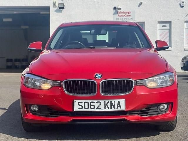 Begagnad BMW 320 Performance 184 HK (135 kW) 2013 Röd Sedan